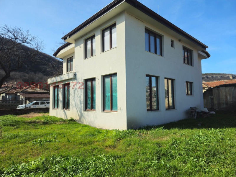 Продава КЪЩА в област Варна, гр. Провадия - 240 кв.м / 280 000 € » 547 632.40 лв.