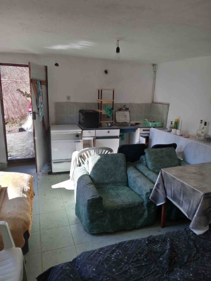 Продава КЪЩА, гр. Своге, област София област, снимка 2 - Къщи - 52303551