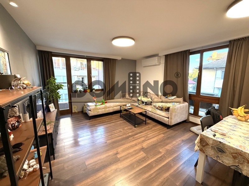 Продава  3-стаен град София , Карпузица , 98 кв.м | 29010838