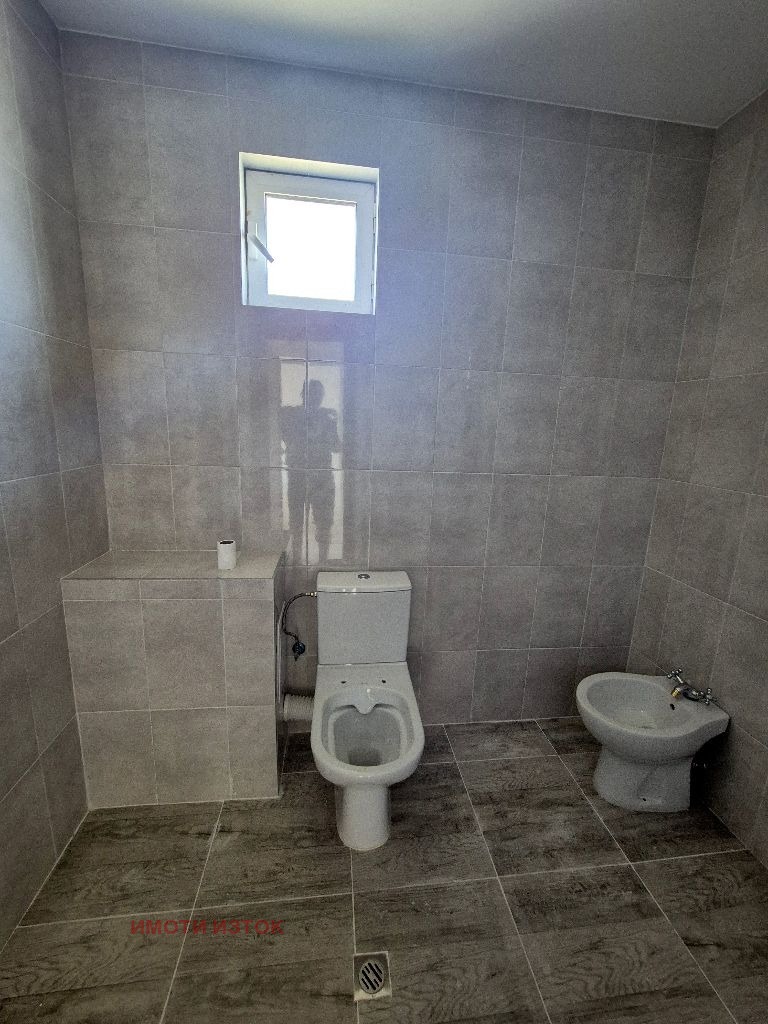 Продава  Къща област Перник , с. Черна гора , 150 кв.м | 64533497 - изображение [13]