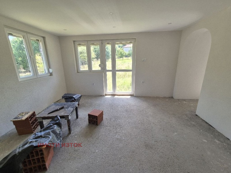 Продава  Къща област Перник , с. Черна гора , 150 кв.м | 64533497 - изображение [7]