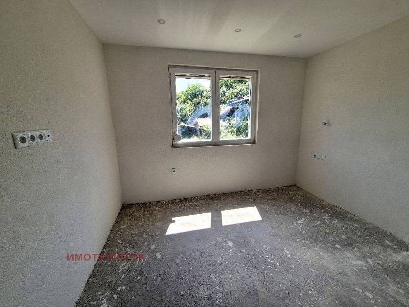 Продава  Къща област Перник , с. Черна гора , 150 кв.м | 64533497 - изображение [11]