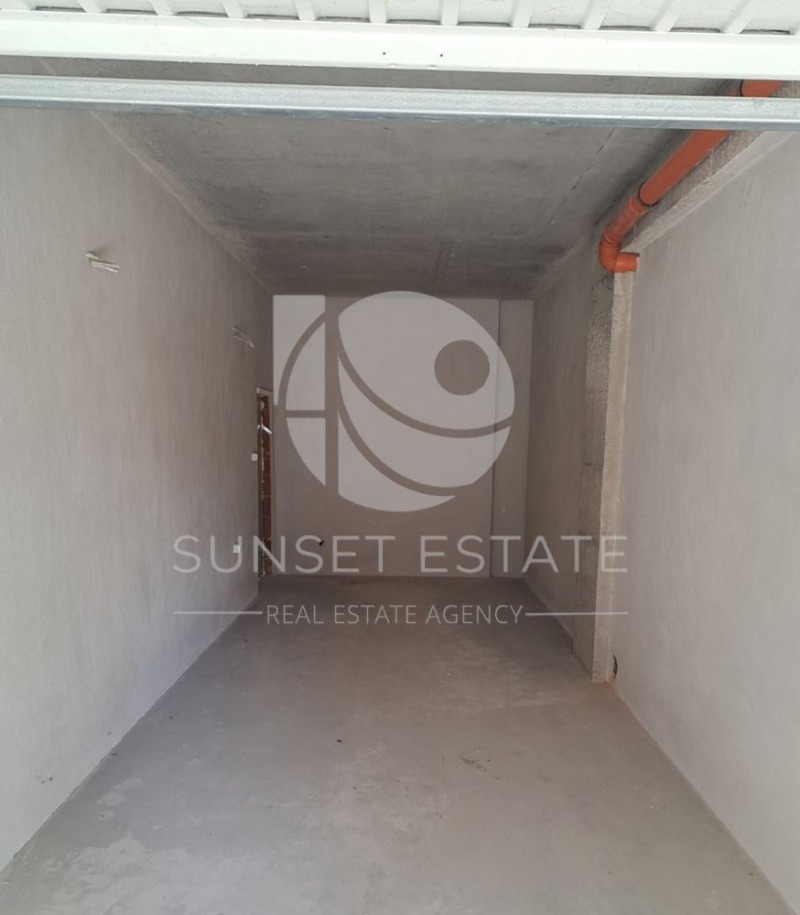 Na sprzedaż  Garaż Burgas , Meden rudnik - zona W , 17 mkw | 11840789