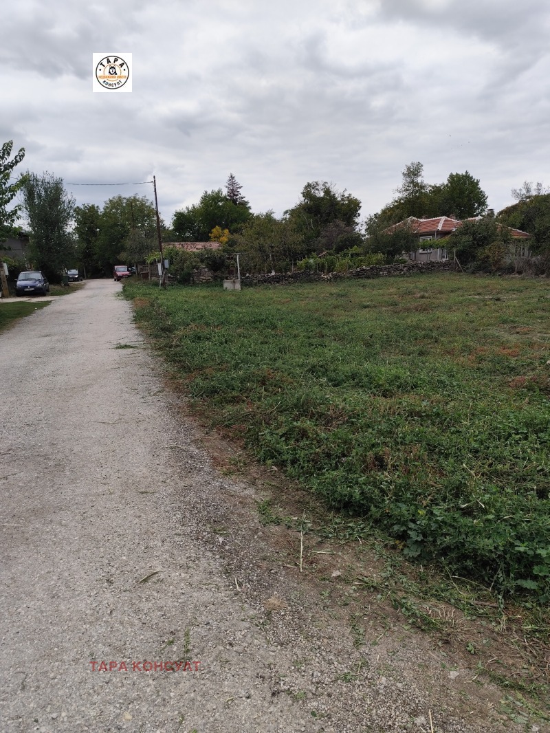 Продава  Парцел област Велико Търново , с. Първомайци , 850 кв.м | 37764988 - изображение [3]