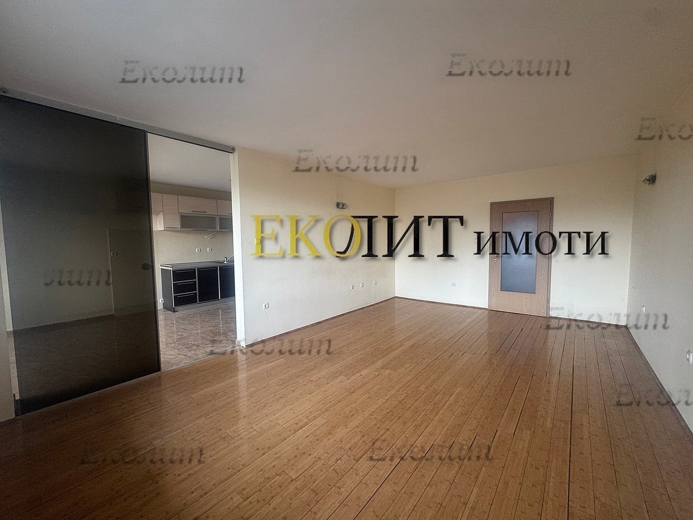 Продава 4-СТАЕН, гр. София, Младост 2