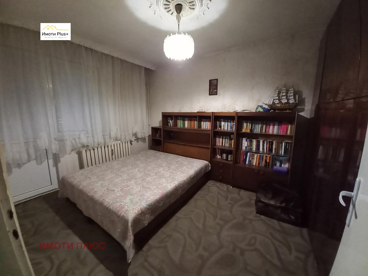 Продава МНОГОСТАЕН, гр. Шумен, Център, снимка 3 - Апартаменти - 55410596
