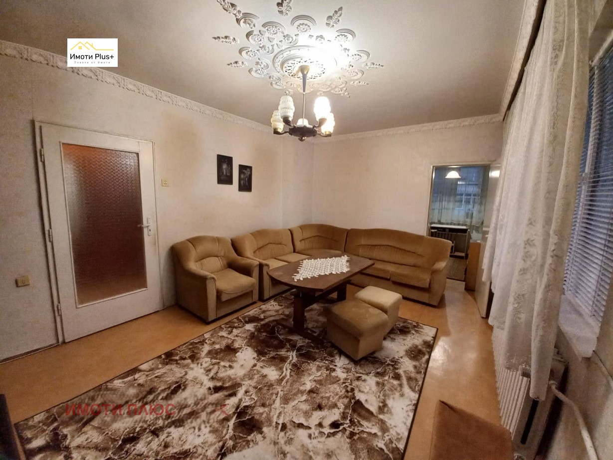 Продава МНОГОСТАЕН, гр. Шумен, Център