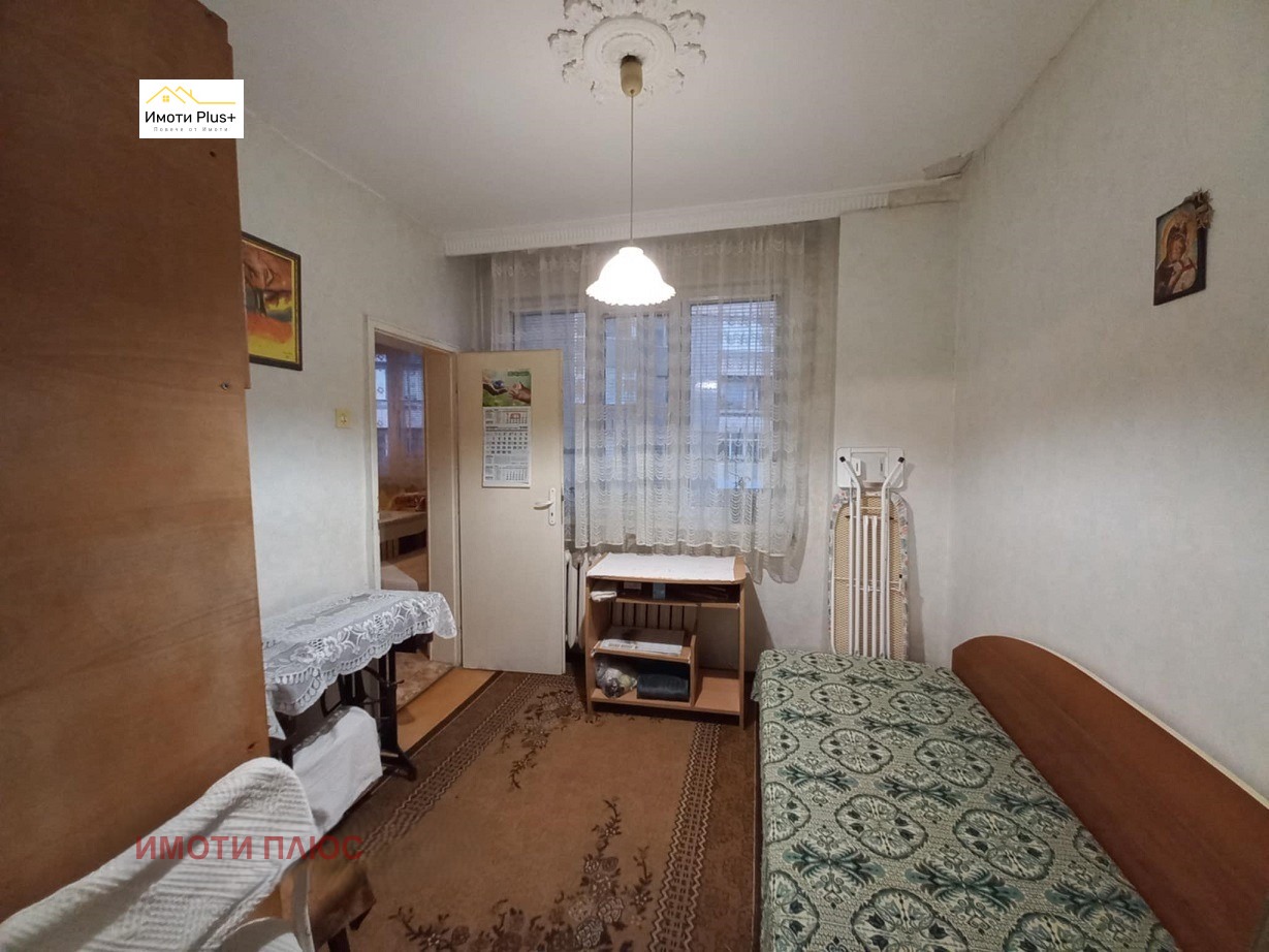 Продава МНОГОСТАЕН, гр. Шумен, Център, снимка 6 - Апартаменти - 55410596