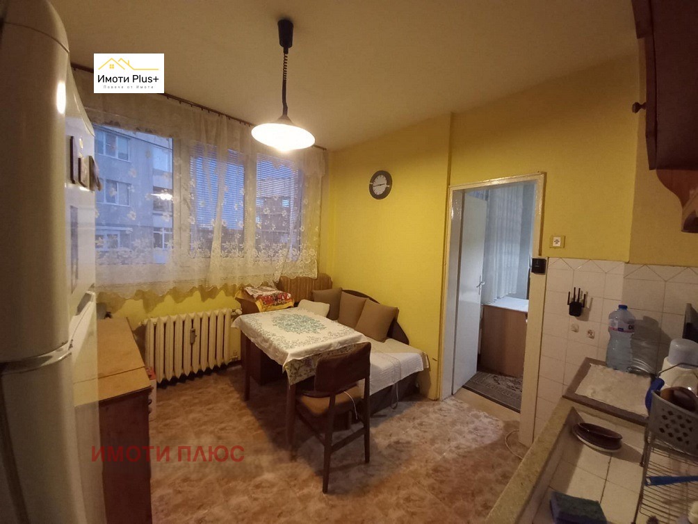 Продава МНОГОСТАЕН, гр. Шумен, Център, снимка 4 - Апартаменти - 55410596