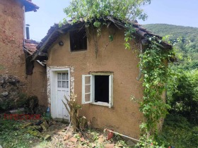 Talo Gorna Sekirna, Pernikin alue