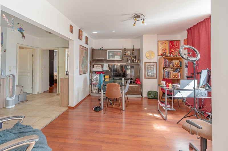 À venda  2 quartos Sofia , Manastirski livadi , 221 m² | 52177211 - imagem [6]