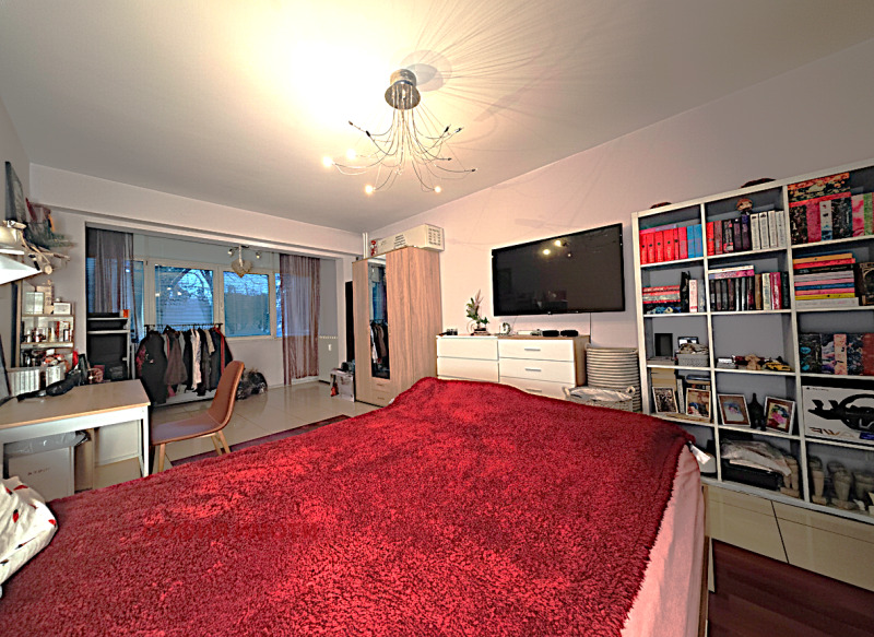 Продава 4-СТАЕН, гр. София, Света Троица, снимка 3 - Апартаменти - 52631694