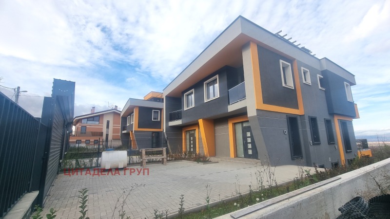 Продава КЪЩА, с. Герман, област София-град, снимка 2 - Къщи - 48039681