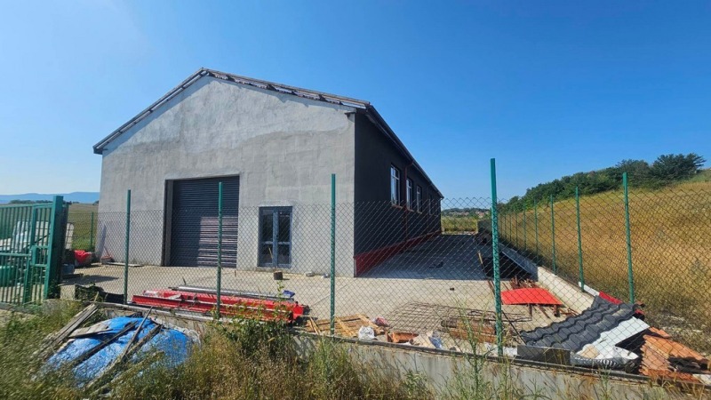 Продава ПРОМ. ПОМЕЩЕНИЕ в град Кърджали, Гледка - 440 кв.м / 130 000 € » 254 257.90 лв., ТБС БГПРОПЪРТИС