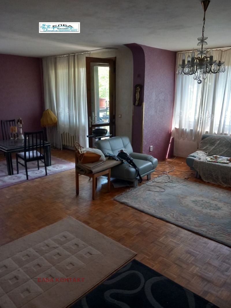 Продава  3-стаен град София , Гоце Делчев , 130 кв.м | 35411154