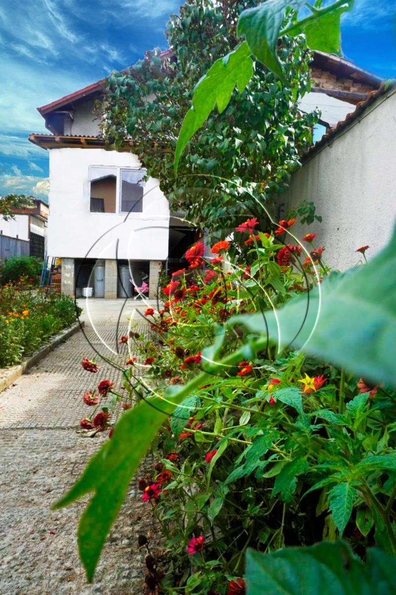 Продава КЪЩА, гр. София, Христо Ботев в Къщи в гр. София - ID42154108 ...