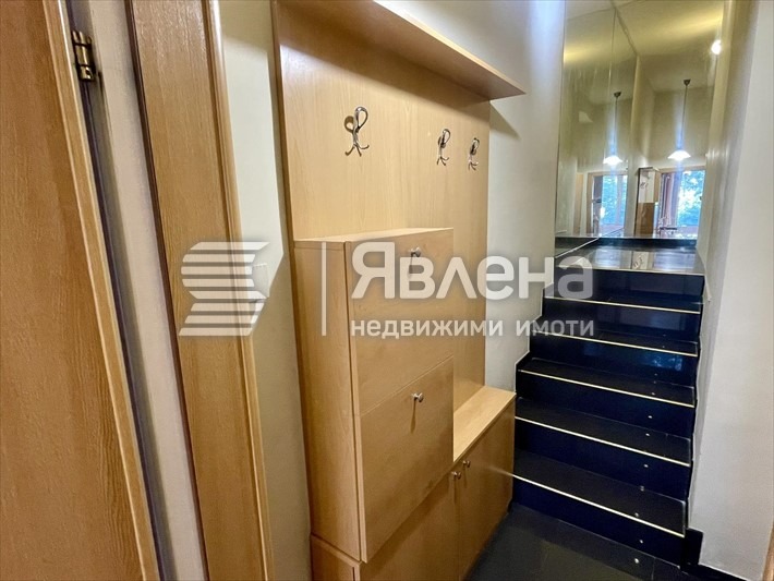 Продава КЪЩА, гр. София, Оборище, снимка 4 - Къщи - 47467346