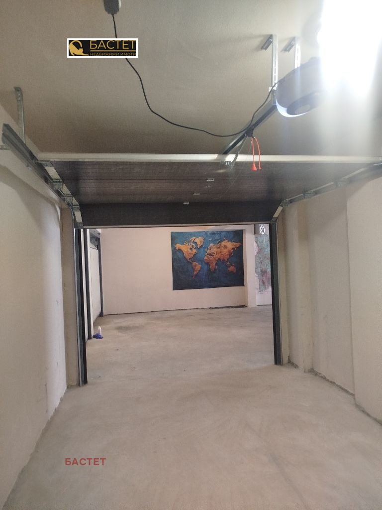 Продава ГАРАЖ, ПАРКОМЯСТО, гр. София, Карпузица, снимка 2 - Гаражи и паркоместа - 53895077