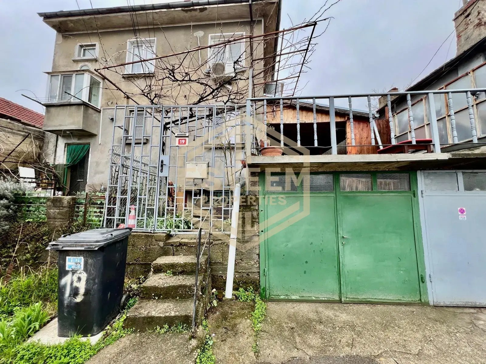 Продава ЕТАЖ ОТ КЪЩА, гр. Русе, Веждата, снимка 2 - Етаж от къща - 56733207