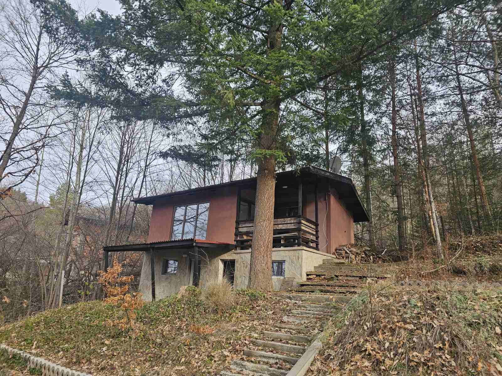 Продава ВИЛА, с. Царичина, област София област