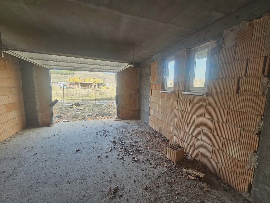 Продава ГАРАЖ, ПАРКОМЯСТО, гр. Кърджали, Възрожденци