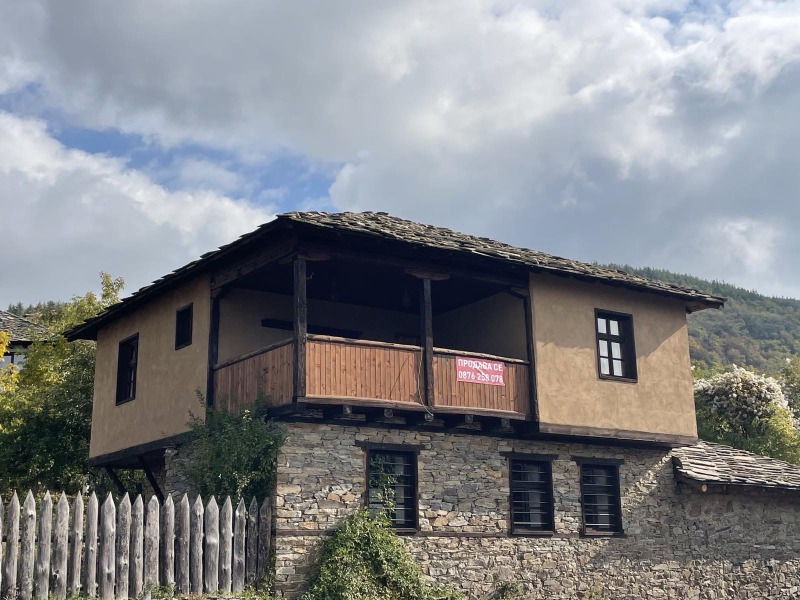 Продава КЪЩА, с. Лещен, област Благоевград