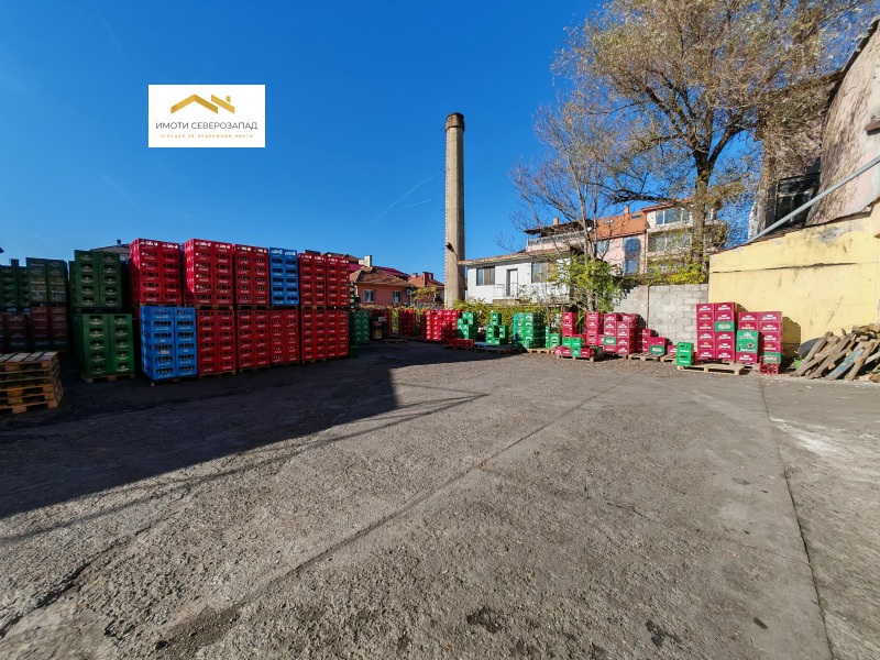 Продава СКЛАД, гр. Монтана, Идеален център, снимка 2 - Складове - 52550770