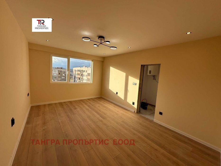 Продава 2-СТАЕН, гр. Радомир, област Перник, снимка 2 - Апартаменти - 53880531