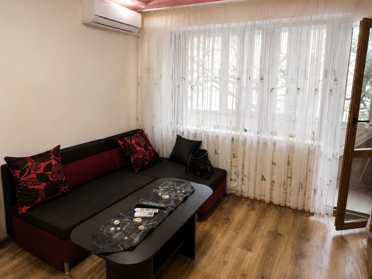 Продава 3-СТАЕН, гр. Варна, Зимно кино Тракия