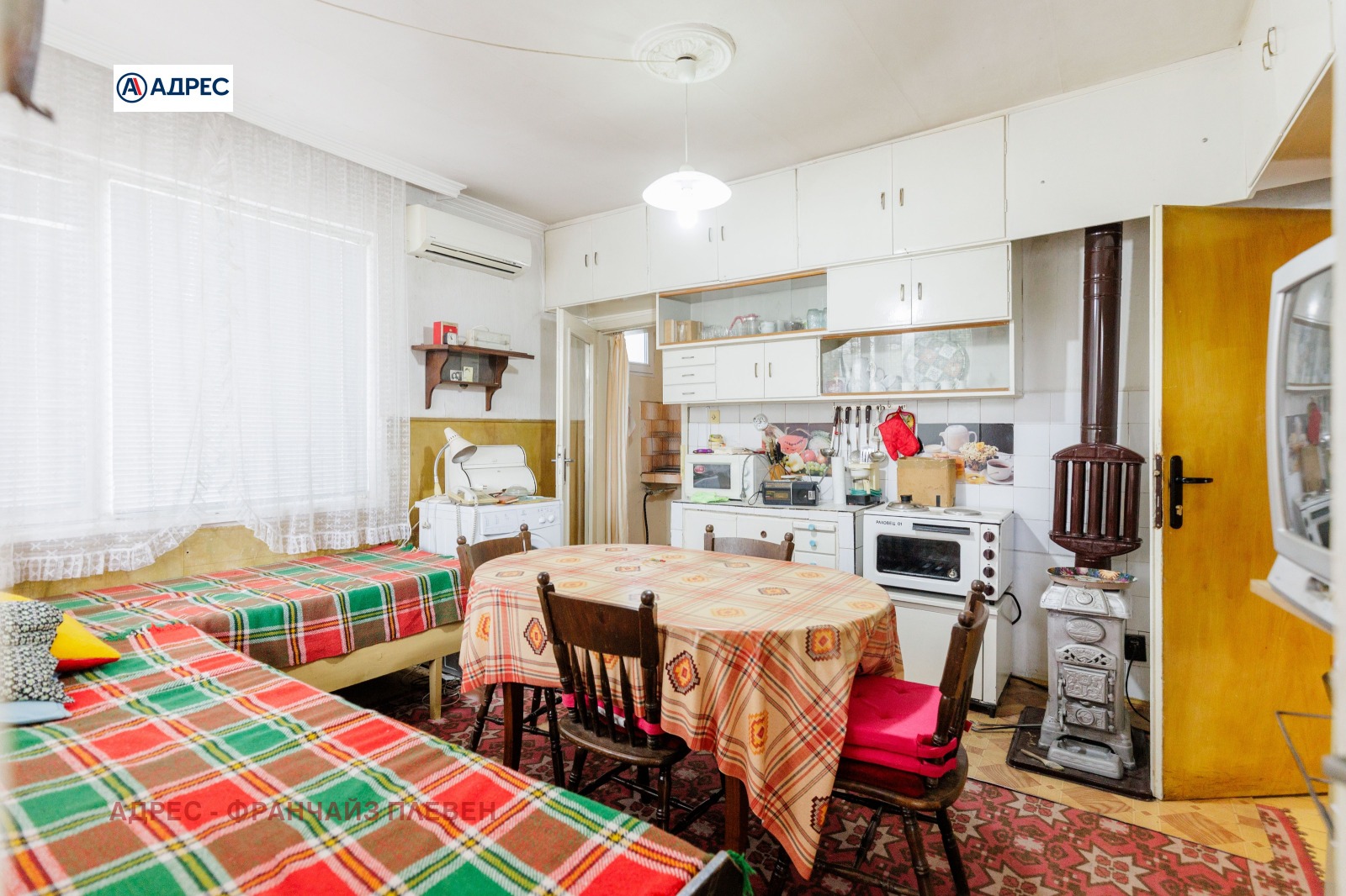 Продава ЕТАЖ ОТ КЪЩА, гр. Плевен, 9-ти квартал