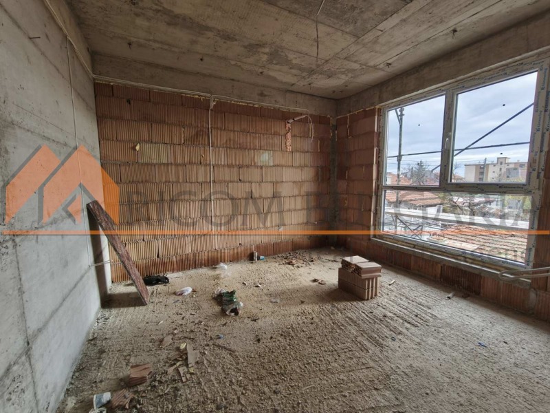 Продава 3-СТАЕН, гр. Варна, Свети Никола, снимка 2 - Апартаменти - 50987157