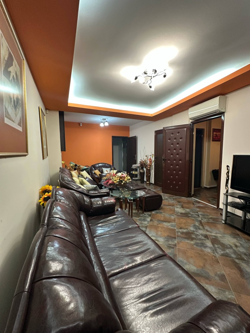 Продава  Офис град София , Витоша , 100 кв.м | 59103967 - изображение [2]