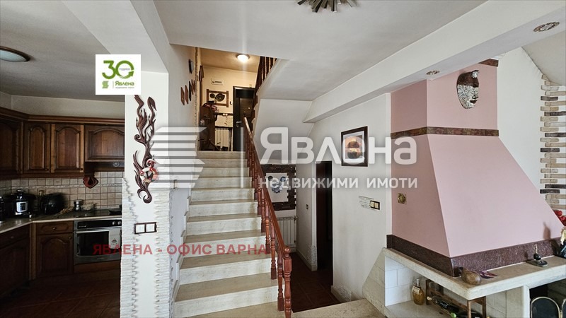 Продава КЪЩА, гр. Варна, Виница, снимка 15 - Къщи - 49365633