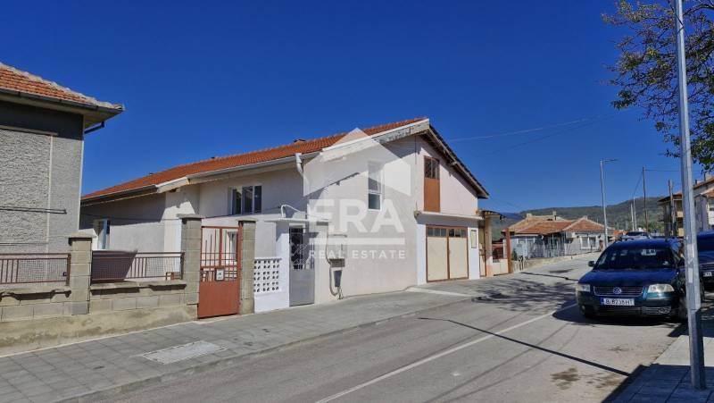 Продава КЪЩА, област Варна, гр. Аксаково • 168000 € • 46723777 — Holmes.bg