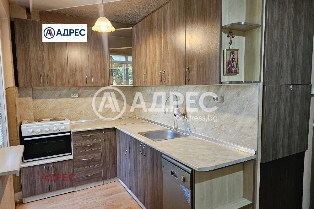 Продава 3-СТАЕН, гр. Варна, Възраждане 1