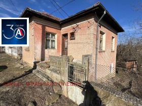 Продажба на имоти в с. Баховица, област Ловеч - изображение 1 