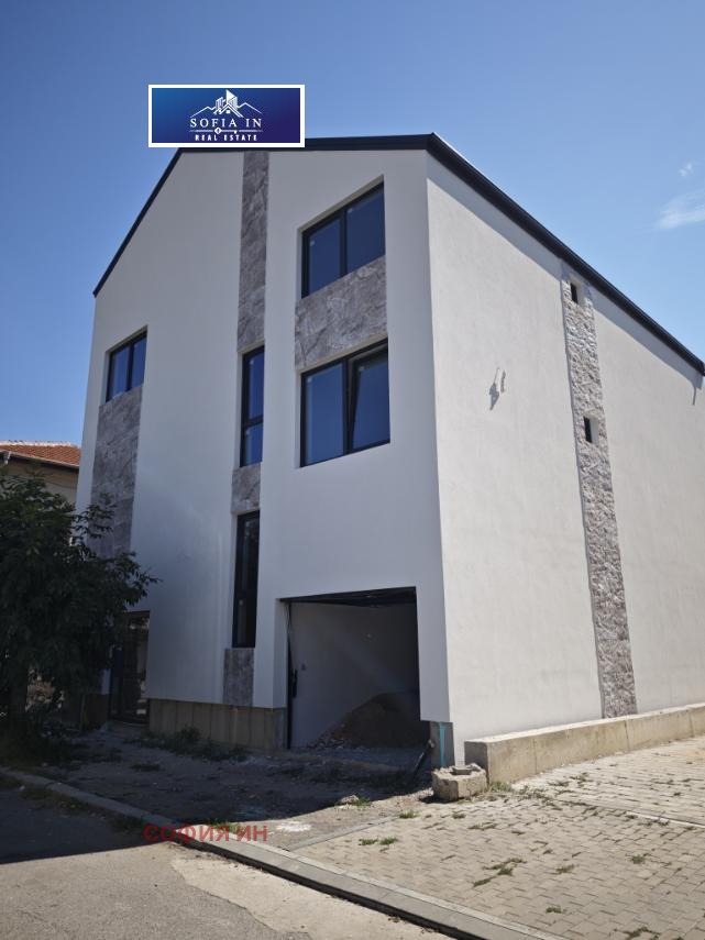 Продава 2-СТАЕН, гр. Кюстендил, Център, снимка 2 - Апартаменти - 56132013