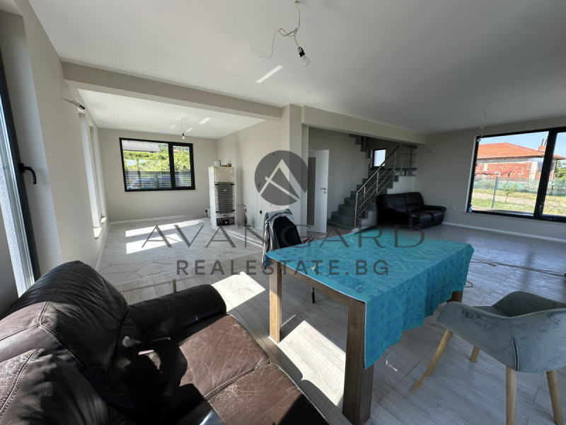 Na sprzedaż  Dom region Płowdiw , Brestnik , 175 mkw | 20668720 - obraz [13]
