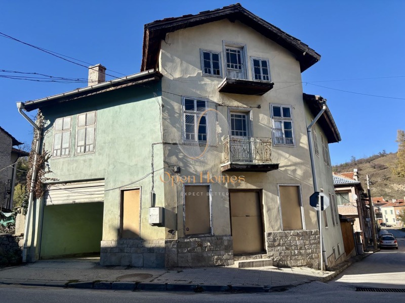 Продава КЪЩА, гр. Батак, област Пазарджик, снимка 2 - Къщи - 52247488