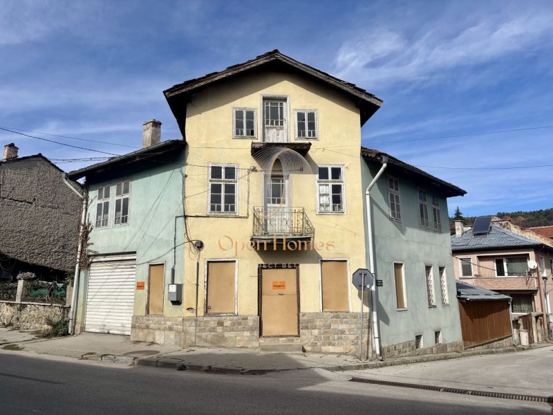 Продава КЪЩА, област Пазарджик, гр. Батак • 45000 € / 88012.35 лв. • 51721280 1