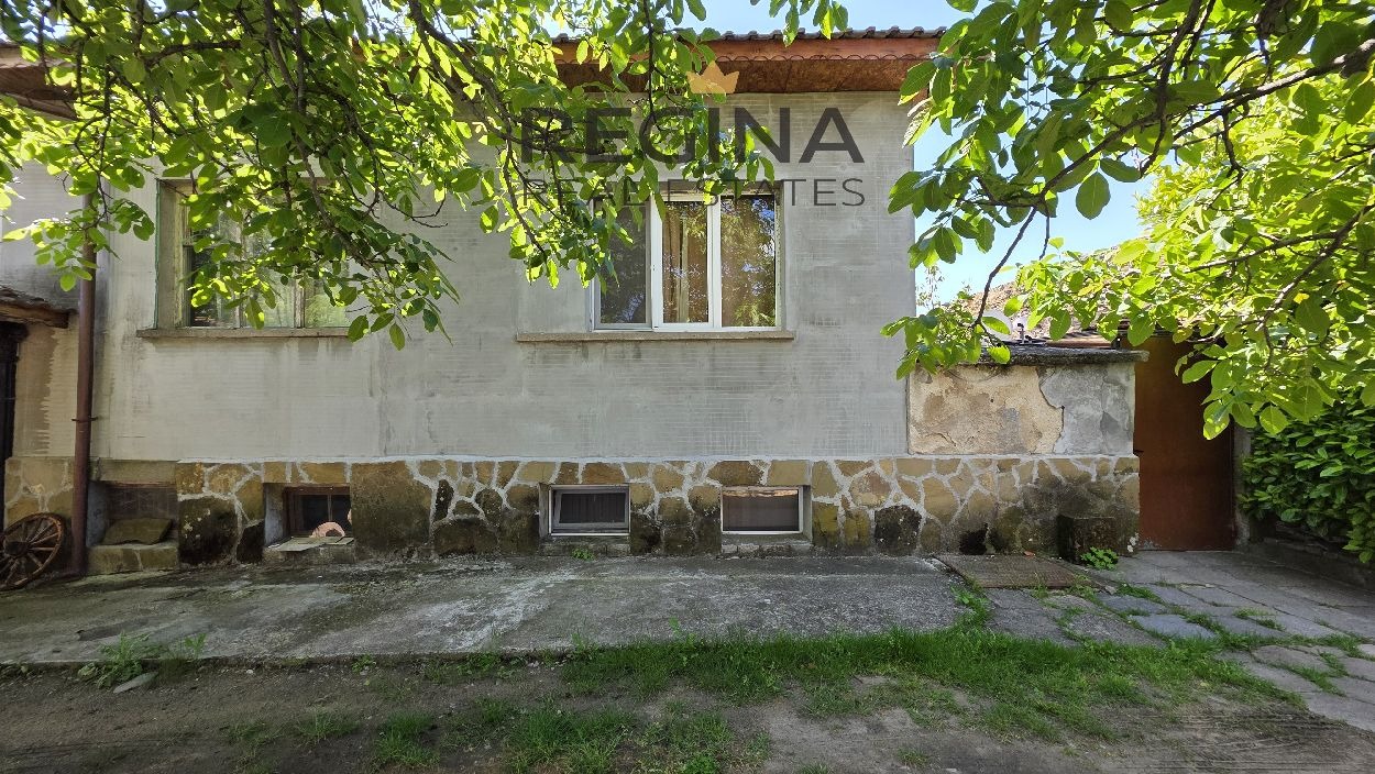 Продава КЪЩА, гр. Хисаря, област Пловдив