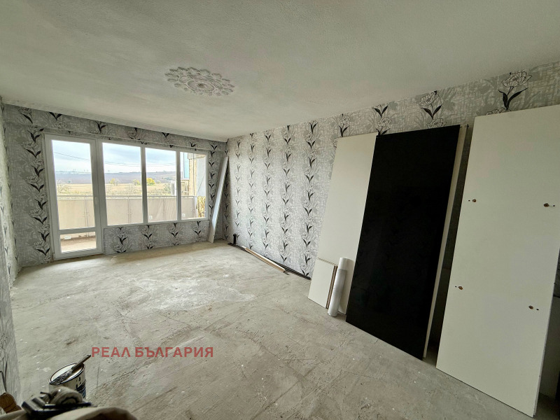 Продава 4-СТАЕН, гр. Русе, Чародейка - Юг, снимка 2 - Апартаменти - 52344787