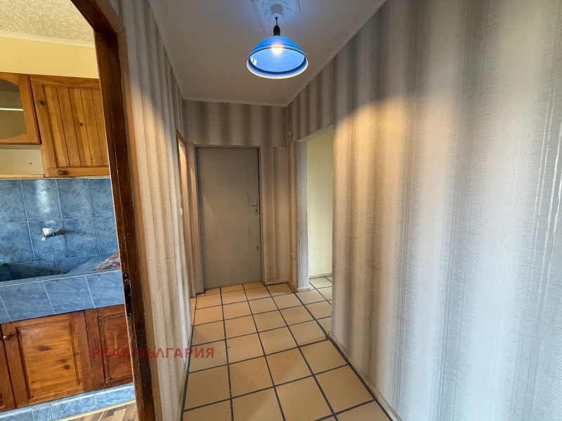 Продава 4-СТАЕН, гр. Русе, Чародейка - Юг, снимка 8 - Апартаменти - 52344787