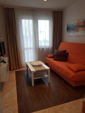 1 chambre Lyatno kino Trakiya, Varna 4