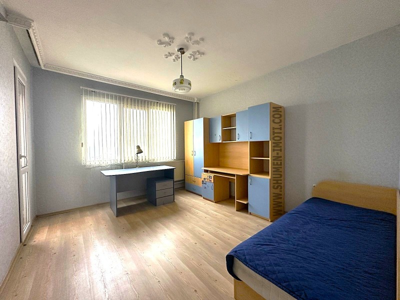 Продава МНОГОСТАЕН, гр. Шумен, Тракия, снимка 2 - Апартаменти - 52406433