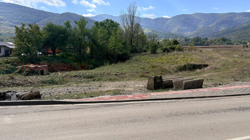 Продава ПАРЦЕЛ, гр. Правец, област София област, снимка 4 - Парцели - 53426925