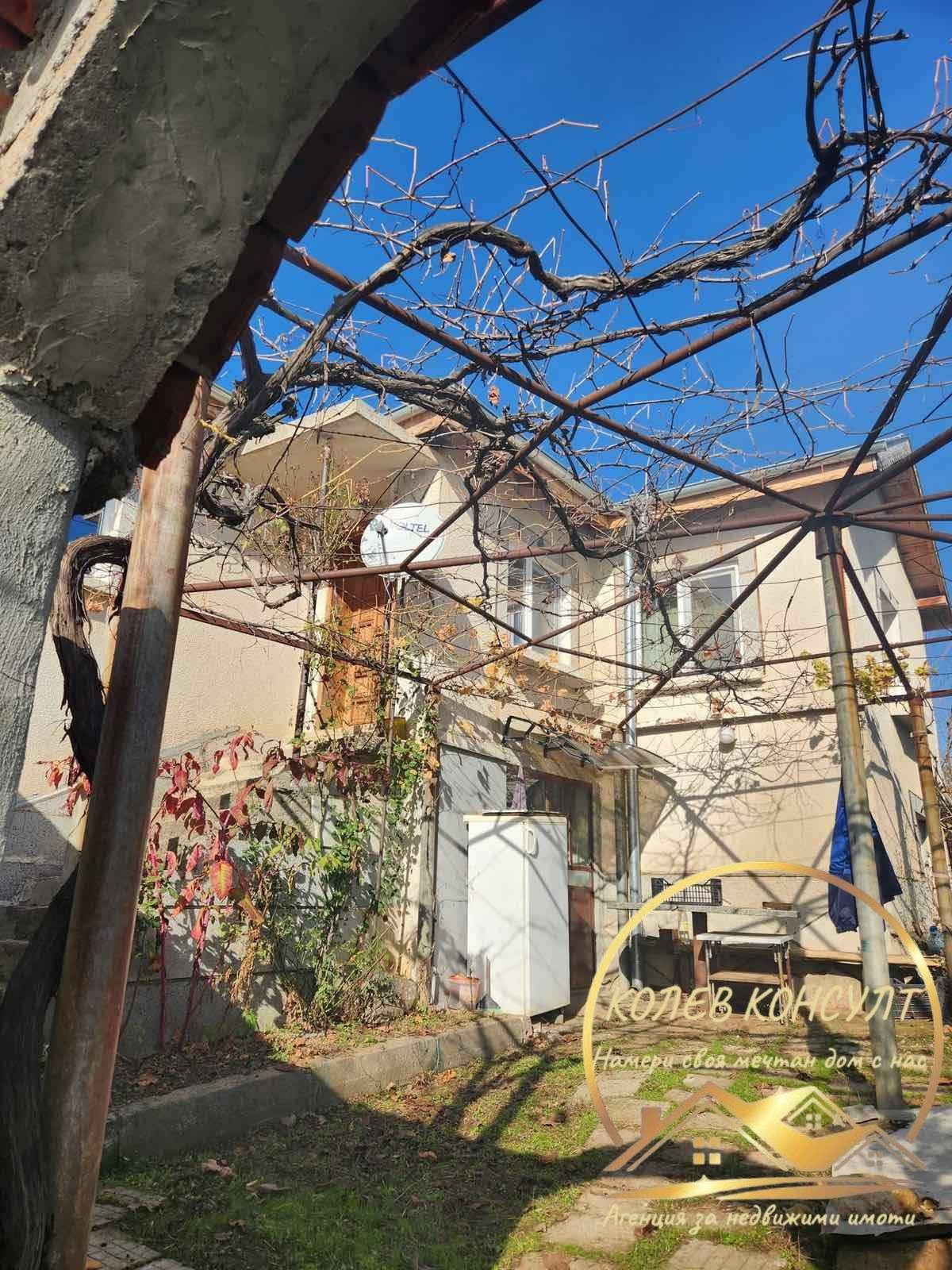 Продава КЪЩА, с. Сърница, област Хасково