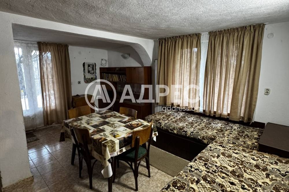 Продава КЪЩА, с. Студена, област Перник, снимка 13 - Къщи - 54204311