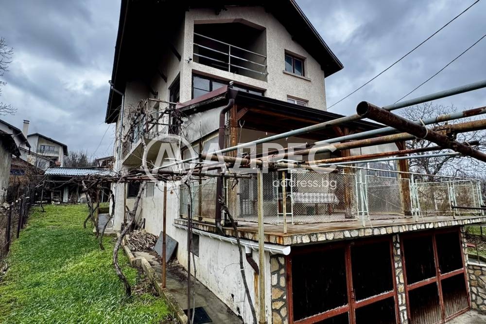 Продава КЪЩА, с. Студена, област Перник, снимка 2 - Къщи - 54204311