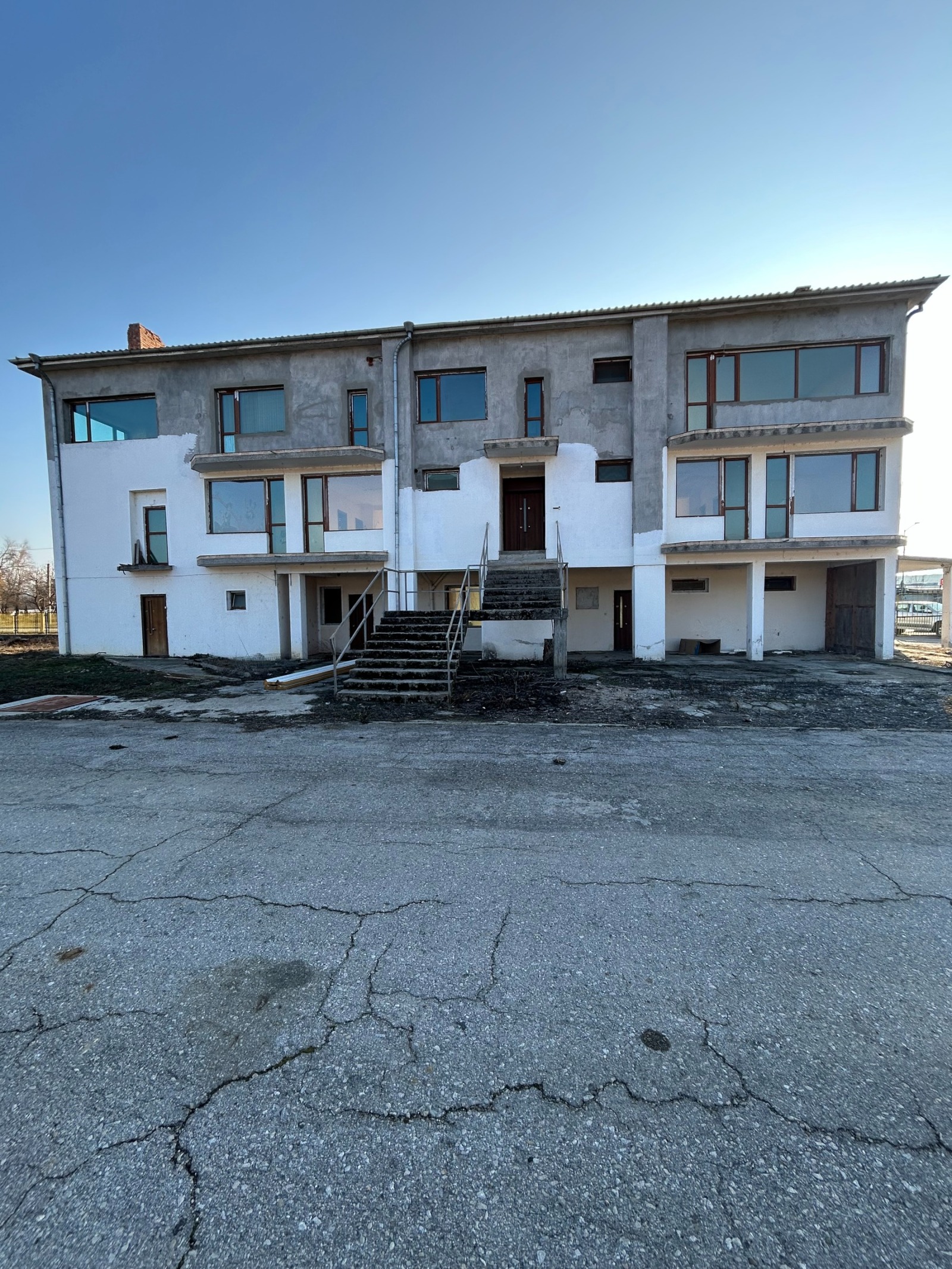 Продава САМОСТОЯТЕЛНА СГРАДА | Imot.bg — изображение 2